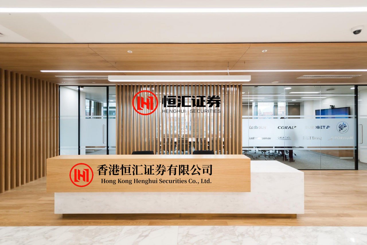 泸深通 对比张曼玉、李嘉欣等人，现在的港姐一届不如一届？